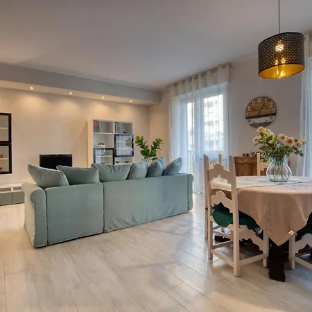 CaseOspitali - CASA JANAS - super trilocale in zona prestigiosa a Milano Esterno foto