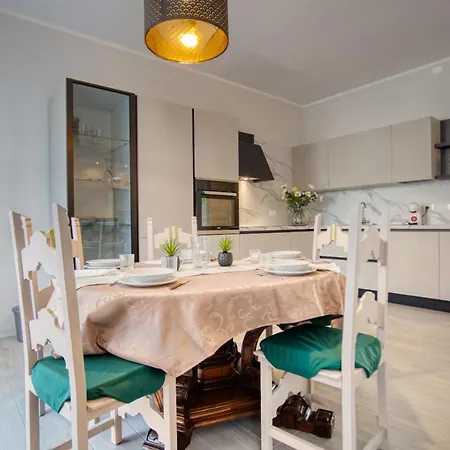 CaseOspitali - CASA JANAS - super trilocale in zona prestigiosa a Milano Esterno foto